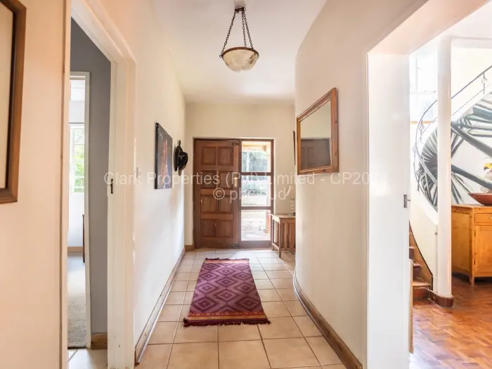 5 Bedroom House for Sale in Chisipite, Harare