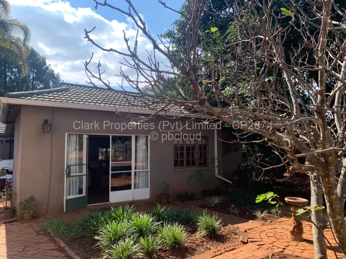 5 Bedroom House for Sale in Chisipite, Harare