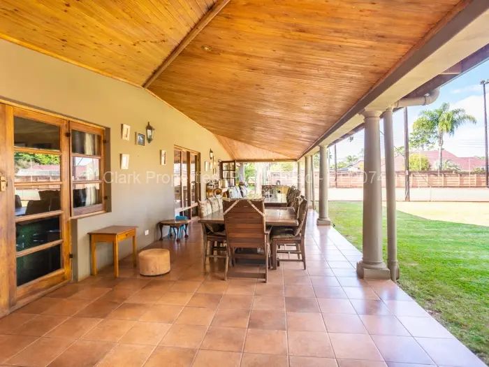 5 Bedroom House for Sale in Chisipite, Harare