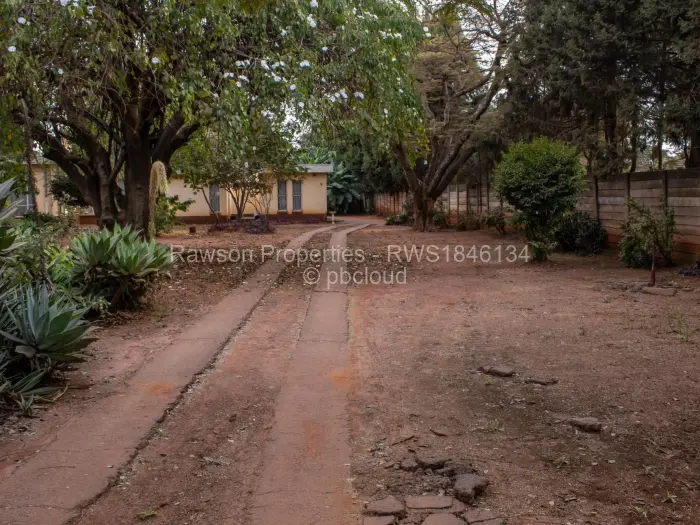 5 Bedroom House for Sale in Greendale North, Harare