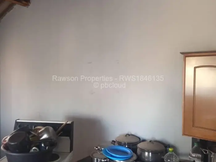 5 Bedroom House for Sale in Glen View, Harare