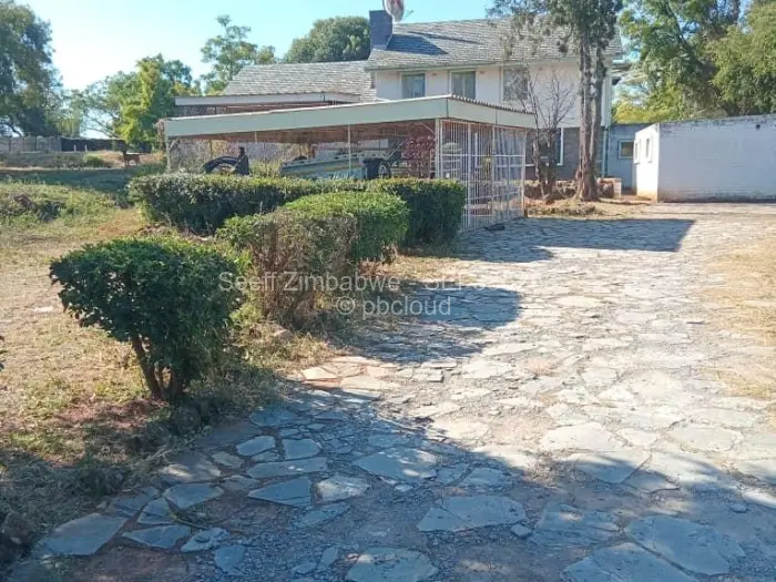 5 Bedroom House for Sale in Sunning Hill, Bulawayo