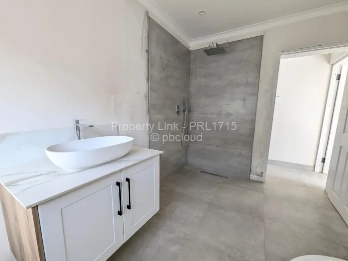 Townhouse/Complex/Cluster for Sale in Newlands, Harare