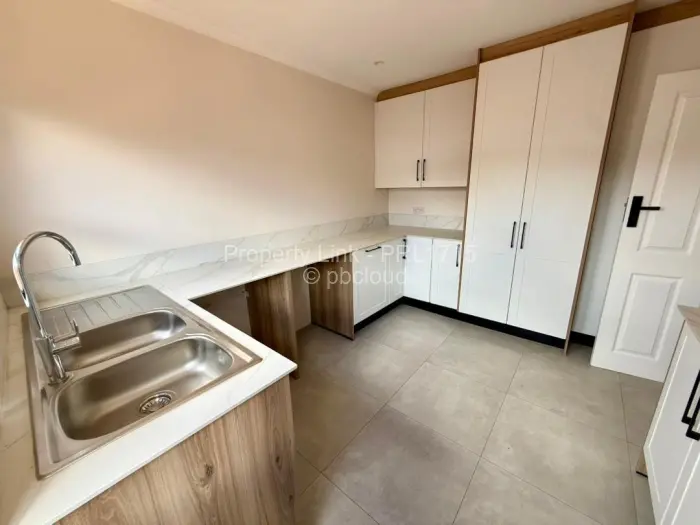 Townhouse/Cluster for Sale in Newlands, Harare