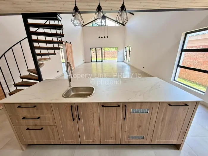 Townhouse/Cluster for Sale in Newlands, Harare