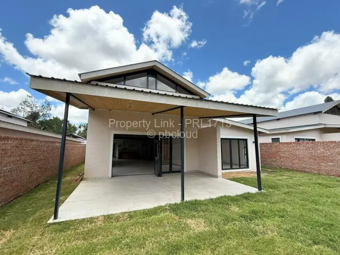 Townhouse/Cluster for Sale in Newlands, Harare