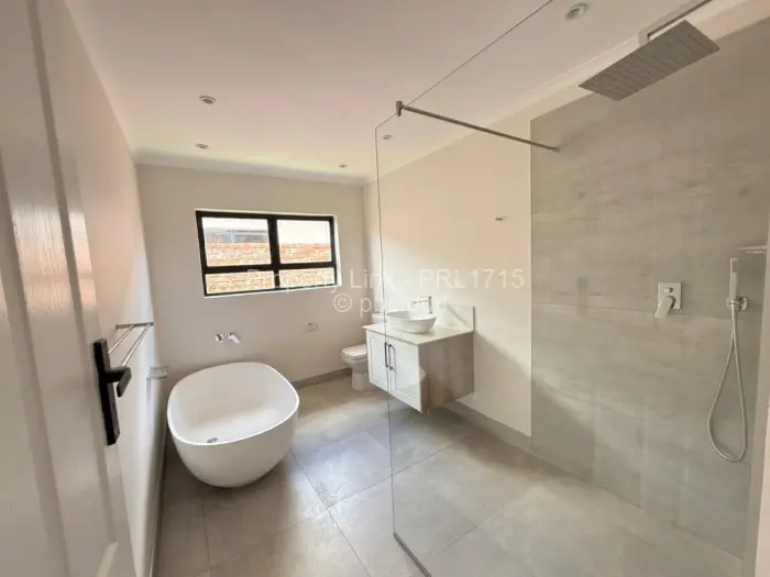 Townhouse/Cluster for Sale in Newlands, Harare