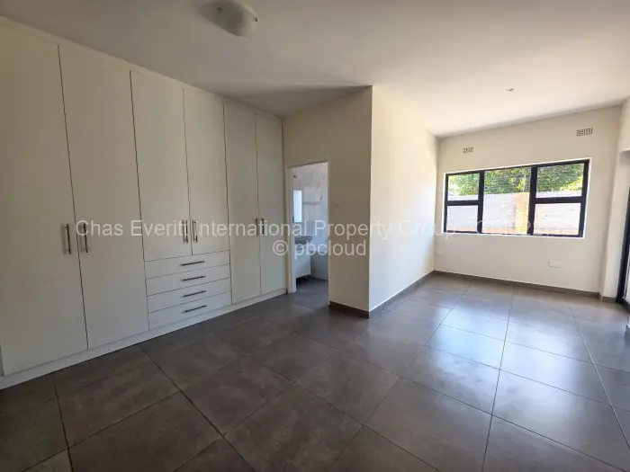 Townhouse/Cluster for Sale in Hillside Byo, Bulawayo