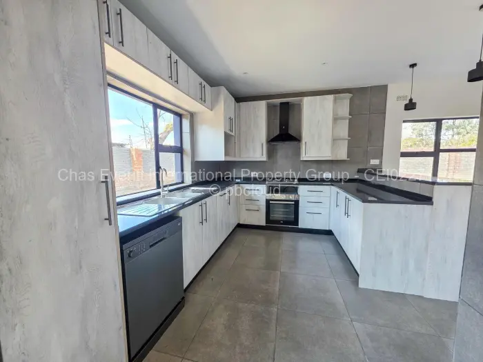 Townhouse/Cluster for Sale in Hillside Byo, Bulawayo