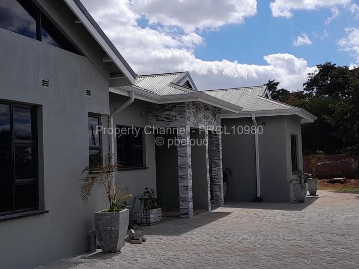 Townhouse/Cluster for Sale in The Grange, Harare