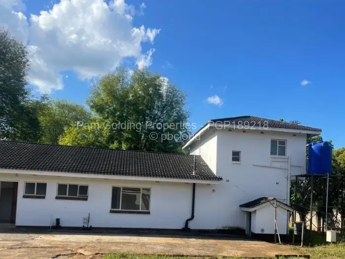 4 Bedroom House to Rent in Borrowdale