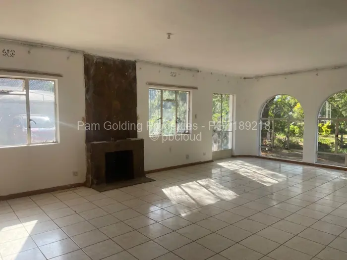 4 Bedroom House to Rent in Borrowdale