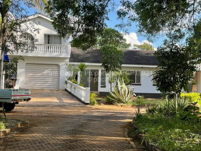 4 Bedroom House to Rent in Borrowdale