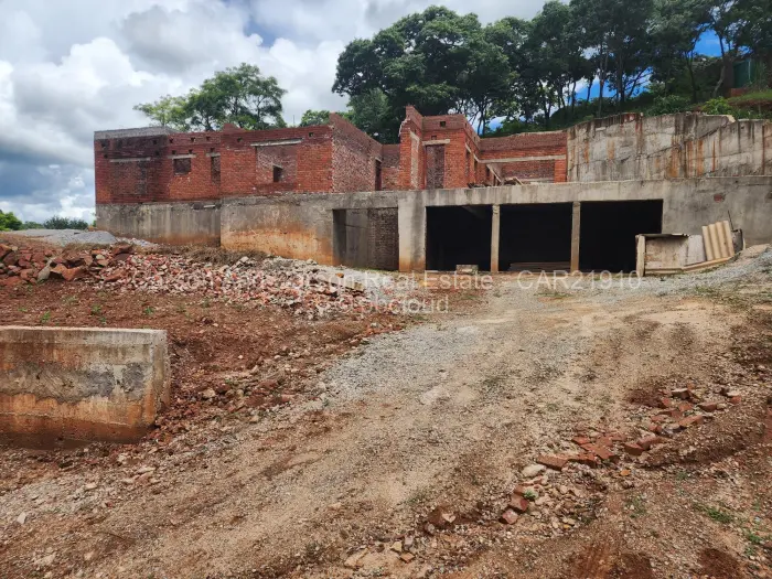 6 Bedroom House for Sale in Shawasha Hills, Harare