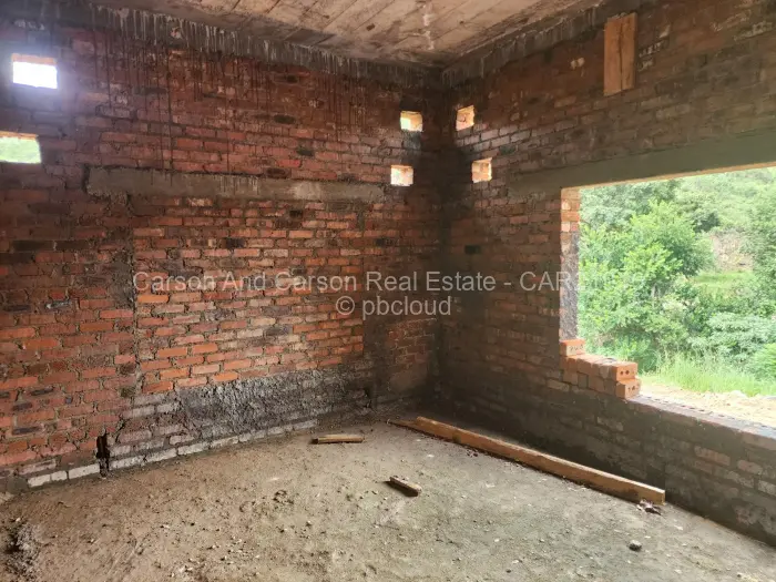 6 Bedroom House for Sale in Shawasha Hills, Harare