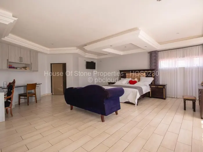 6 Bedroom House for Sale in Quinnington, Harare