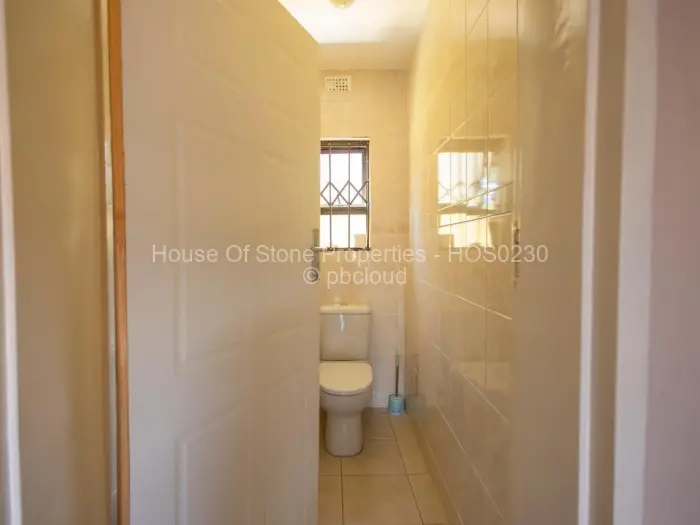 6 Bedroom House for Sale in Quinnington, Harare