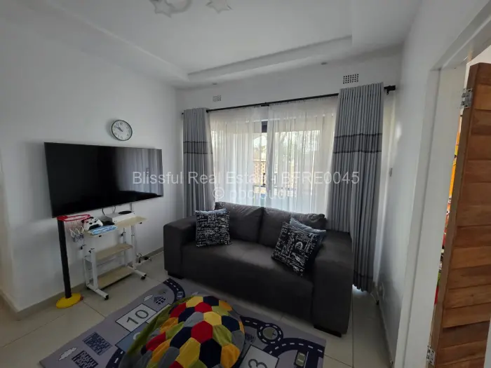 4 Bedroom House to Rent in Carrick Creagh Estate