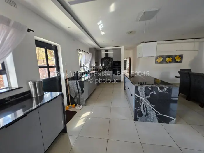 4 Bedroom House to Rent in Carrick Creagh Estate