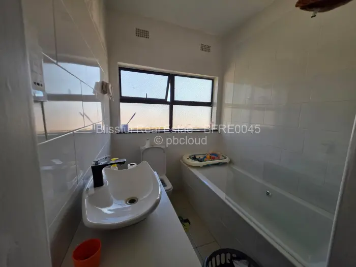 4 Bedroom House to Rent in Carrick Creagh Estate