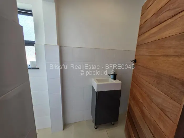 4 Bedroom House to Rent in Carrick Creagh Estate