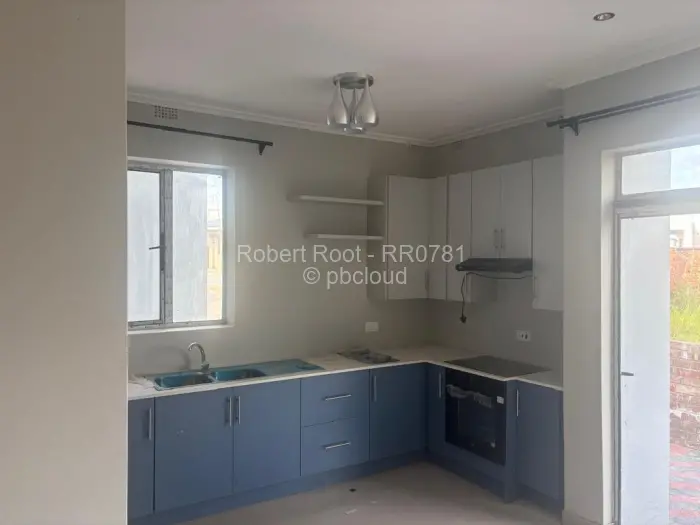 Townhouse/Cluster for Sale in Arlington, Harare