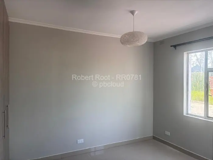 Townhouse/Cluster for Sale in Arlington, Harare