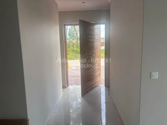 Townhouse/Cluster for Sale in Arlington, Harare