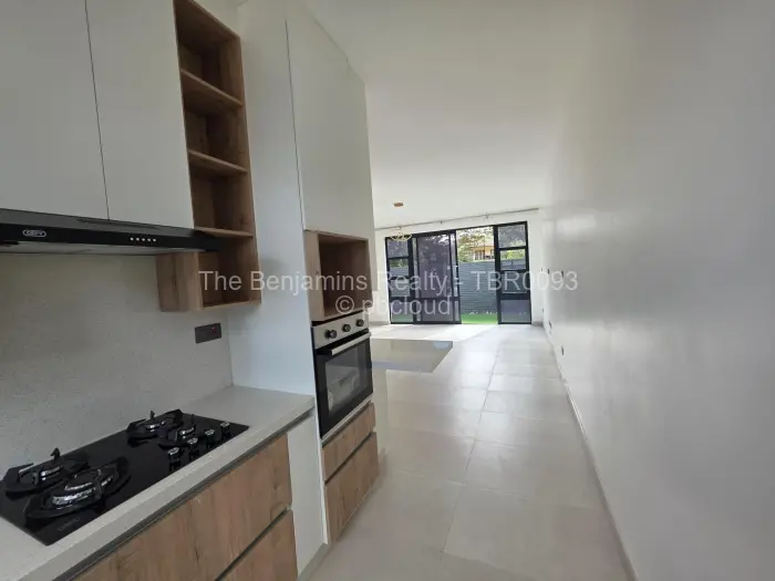 Townhouse/Complex/Cluster to Rent in Borrowdale West