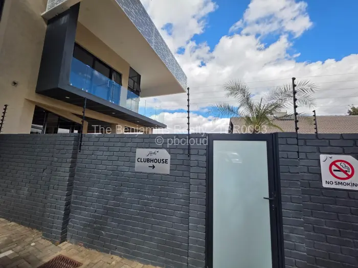 Townhouse/Complex/Cluster to Rent in Borrowdale West