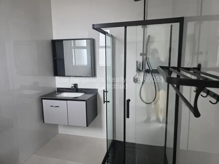 Townhouse/Complex/Cluster to Rent in Borrowdale West