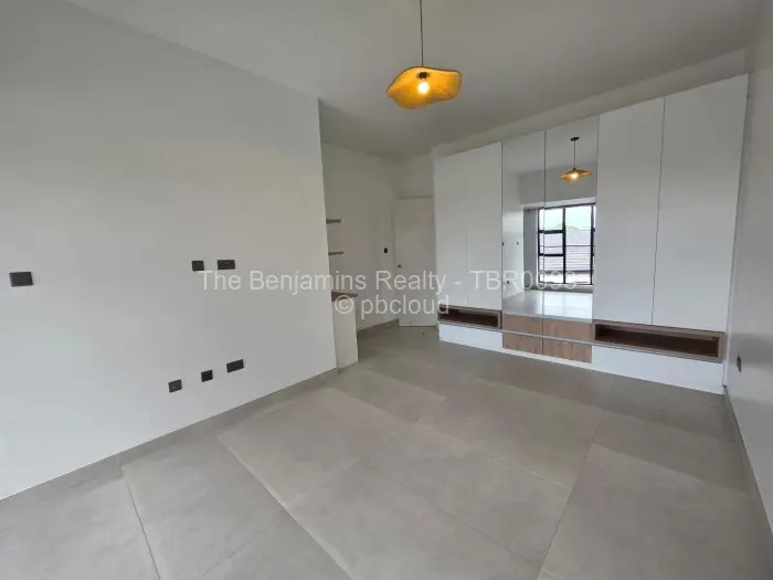 Townhouse/Complex/Cluster to Rent in Borrowdale West
