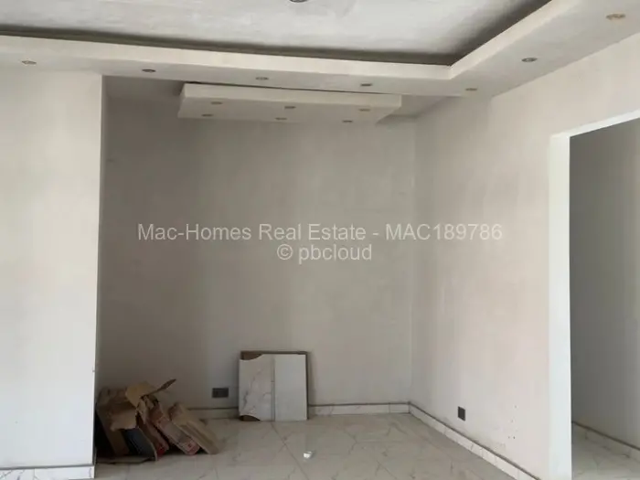 Townhouse/Complex/Cluster for Sale in Arlington, Harare