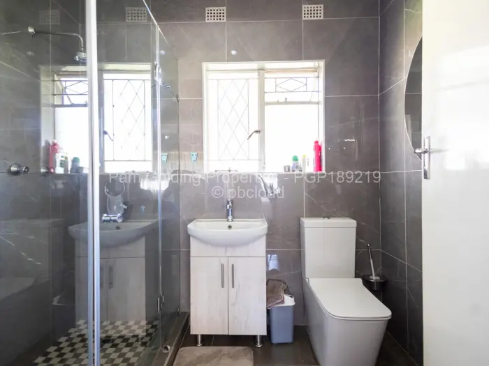 4 Bedroom House for Sale in Borrowdale, Harare
