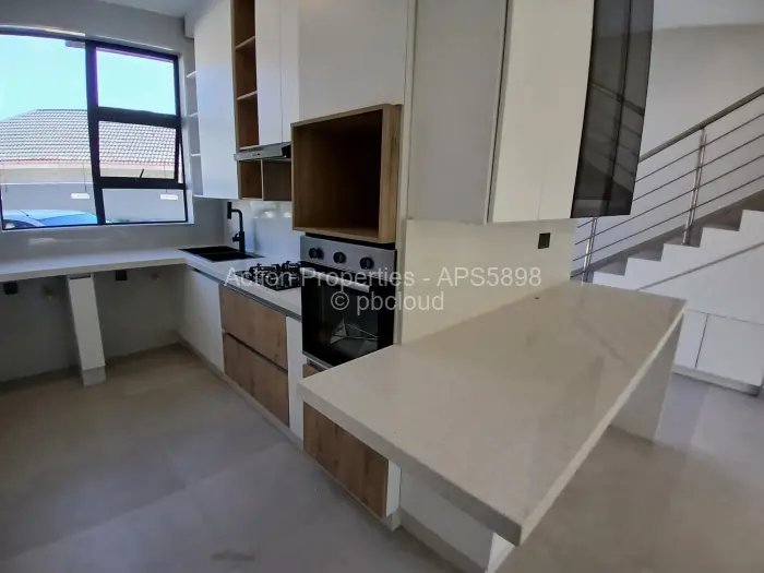 Flat/Apartment to Rent in Borrowdale