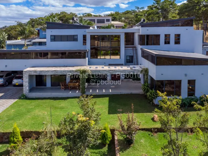 5 Bedroom House for Sale in Borrowdale, Harare