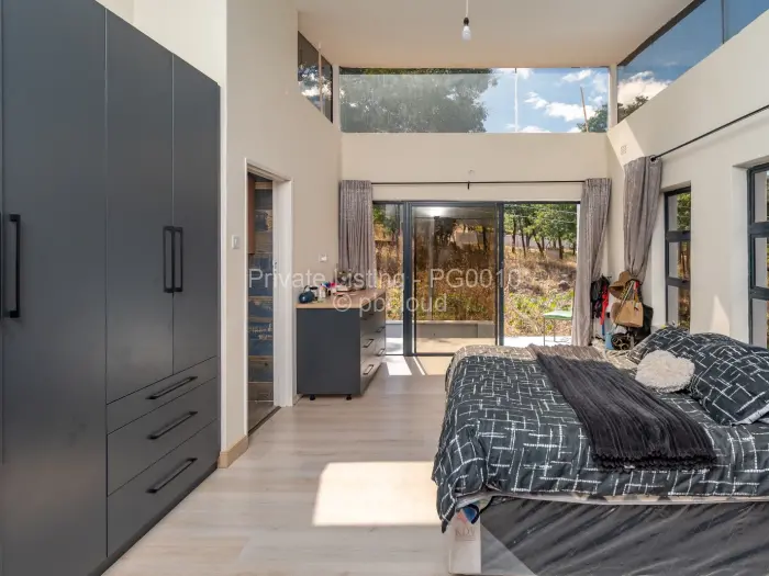5 Bedroom House for Sale in Borrowdale, Harare