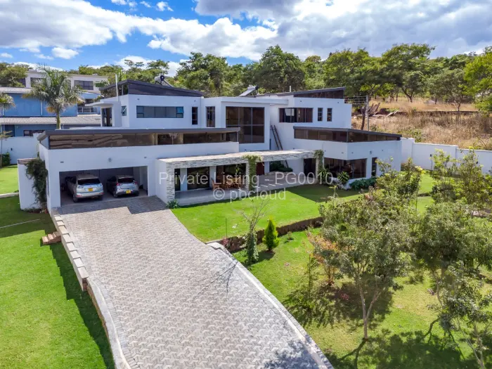 5 Bedroom House for Sale in Borrowdale, Harare
