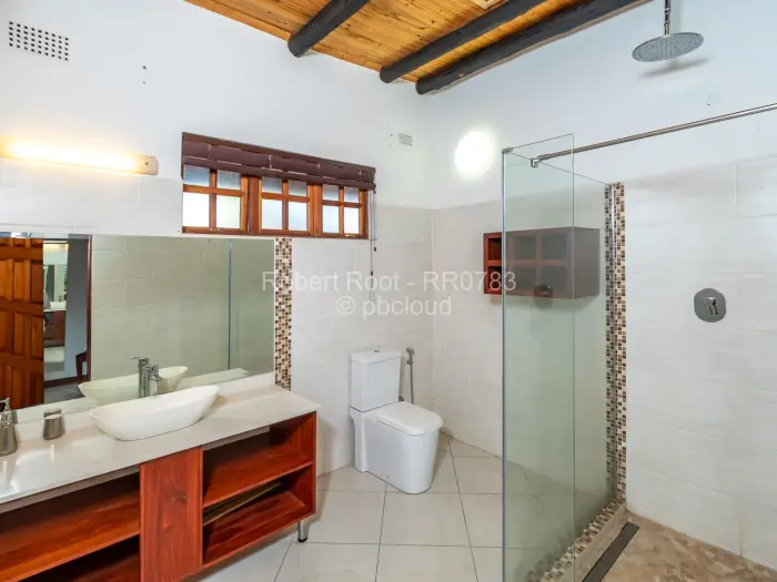 Warehouse/Industrial for Sale in Ruwa, Ruwa