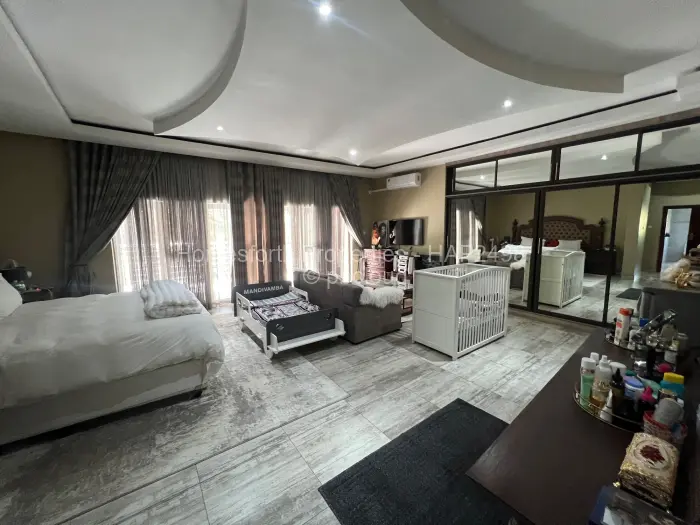 6 Bedroom House for Sale in Borrowdale Brooke, Harare