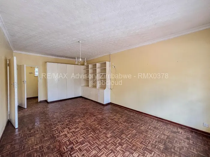 5 Bedroom House to Rent in Kambanji