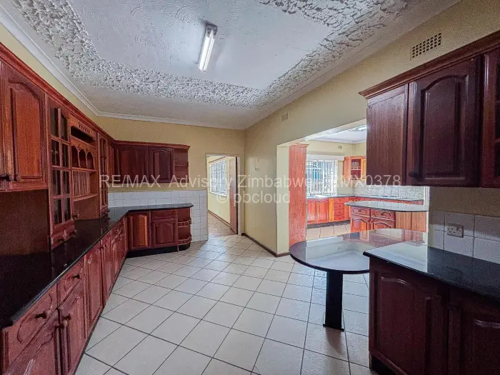 5 Bedroom House to Rent in Kambanji
