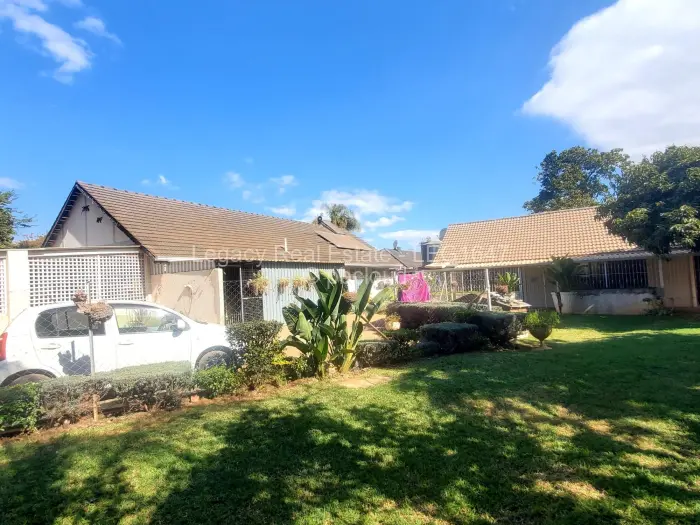 5 Bedroom House for Sale in Eastlea, Harare