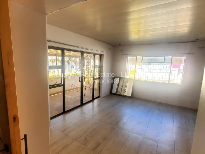 5 Bedroom House for Sale in Eastlea, Harare