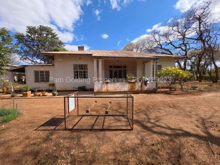4 Bedroom House for Sale in Suburbs, Bulawayo