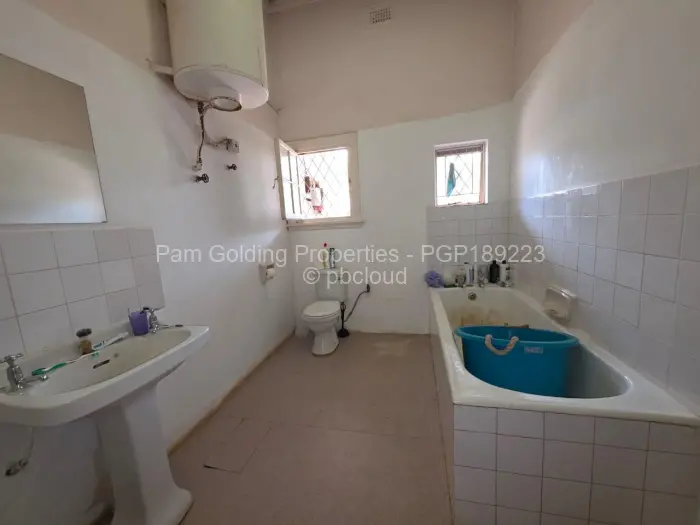4 Bedroom House for Sale in Suburbs, Bulawayo