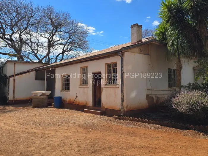 4 Bedroom House for Sale in Suburbs, Bulawayo