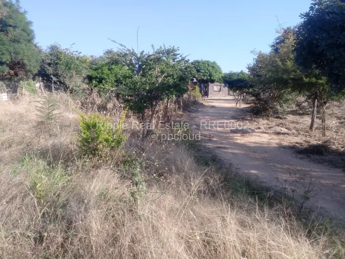 Stand for Sale in Whitecliff, Harare