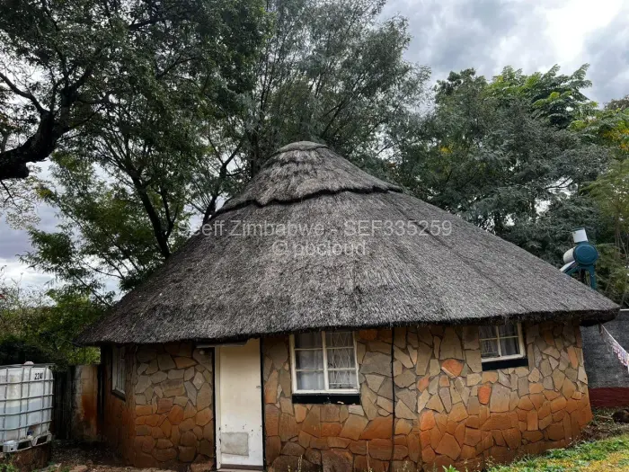 2 Bedroom House to Rent in Greystone Park