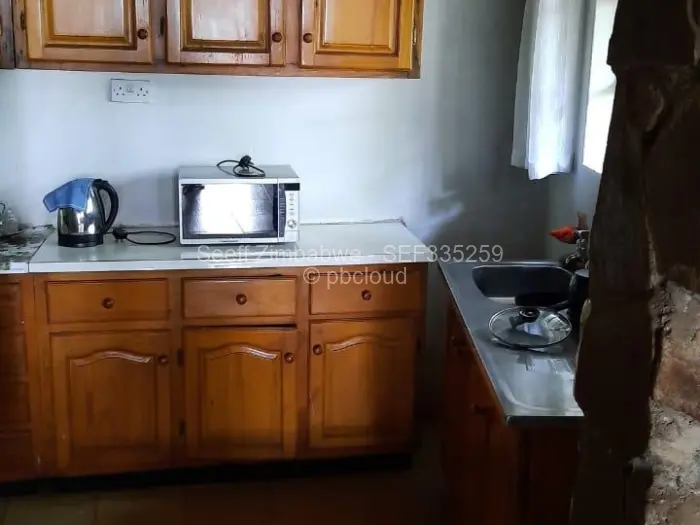 2 Bedroom House to Rent in Greystone Park